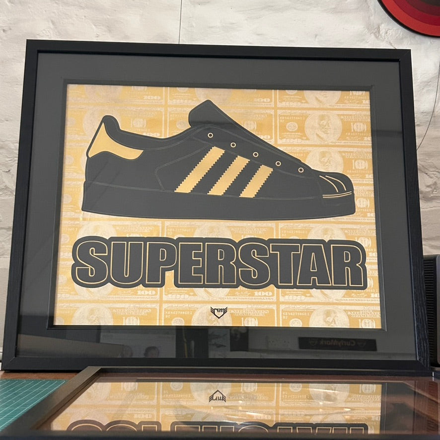 SUPERSTAR
