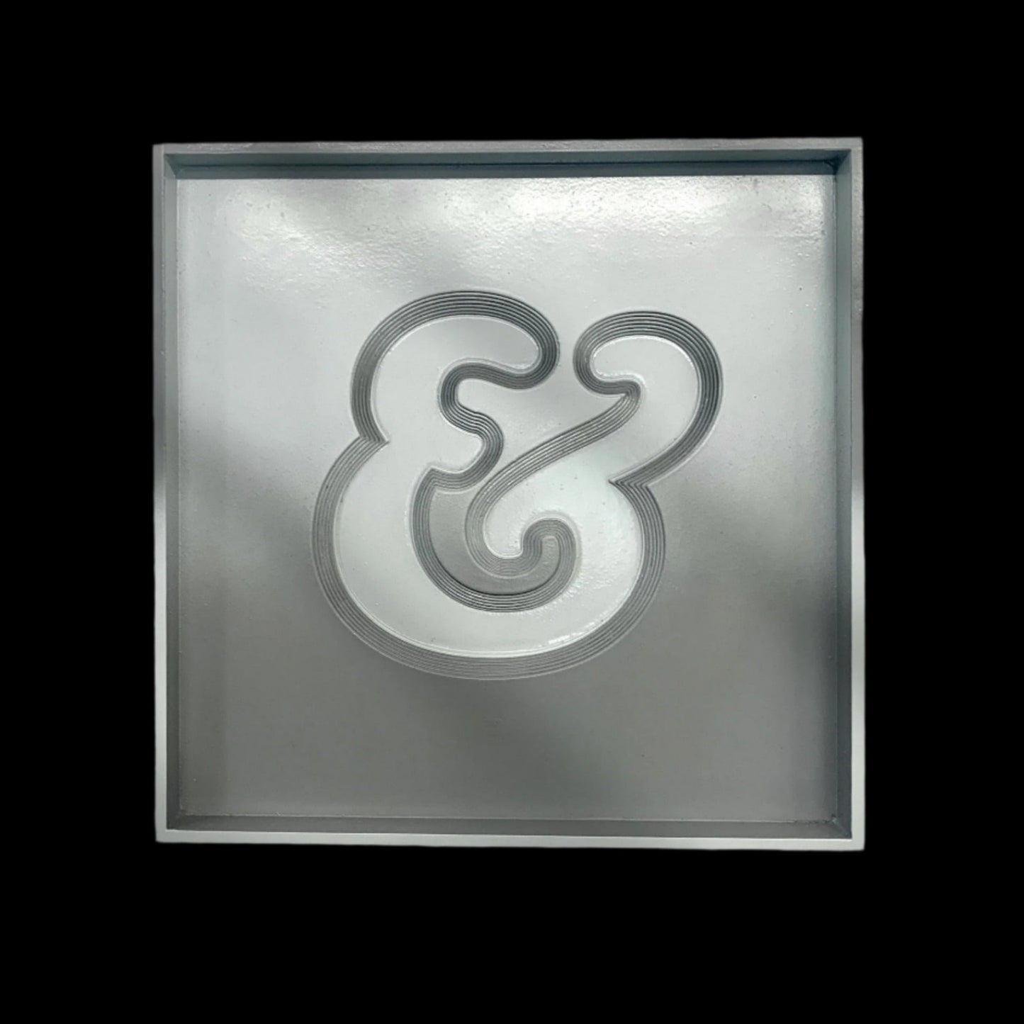 Ampersand Grey Cooper font minimalist artwork pop art sculptural art monotone colourscheme