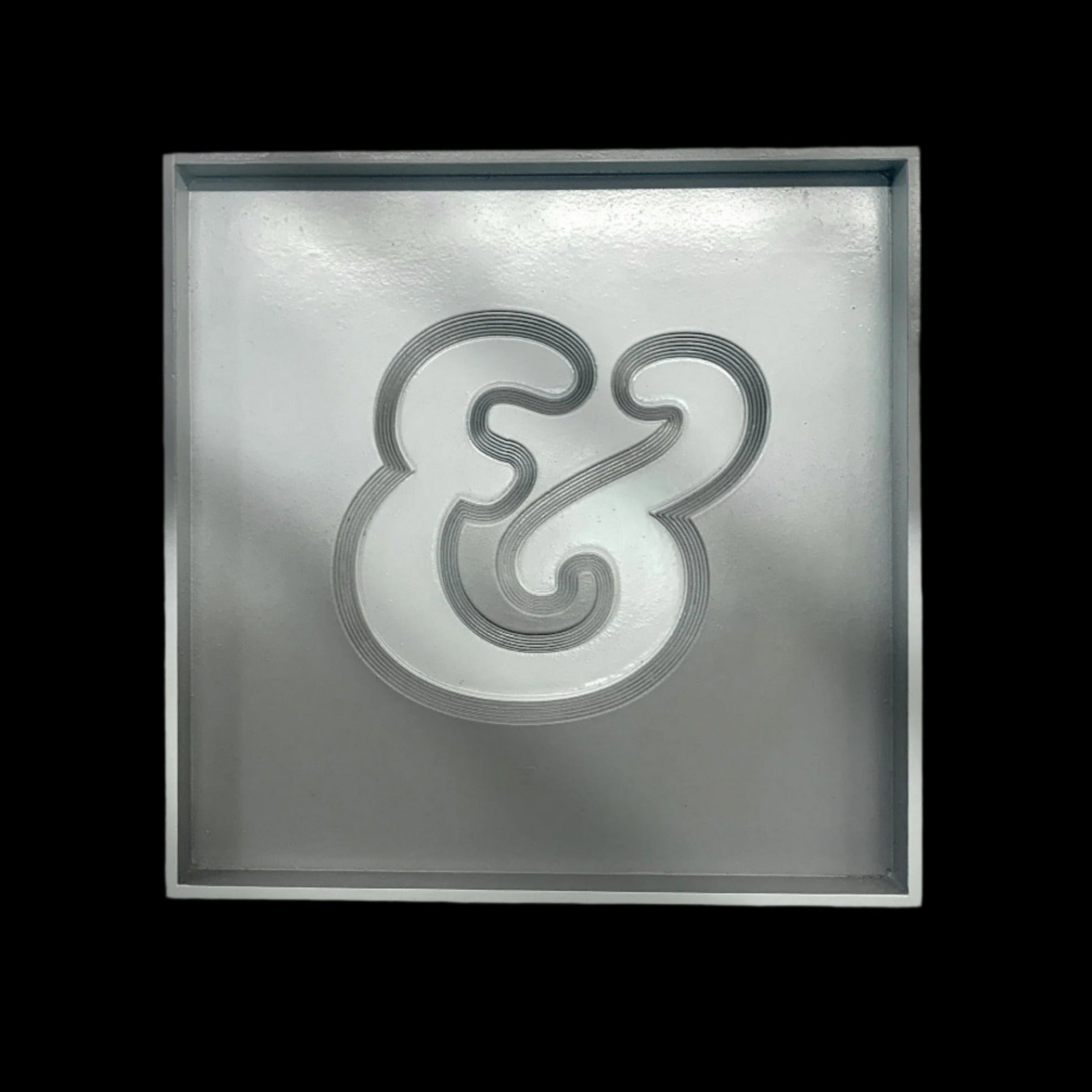 Ampersand Grey Cooper font minimalist artwork pop art sculptural art monotone colourscheme